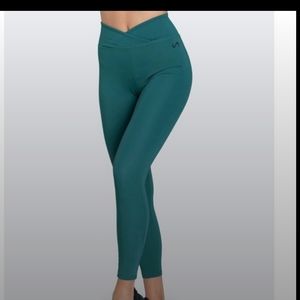 TLF Crossover Leggings